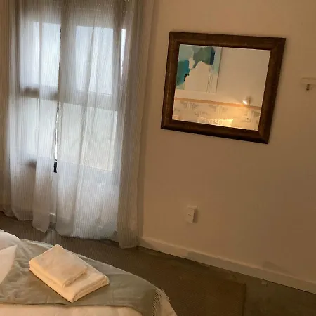 Apartmán Acogedor En Semisotano Con Patio Y Cerca De La Plaza De Espana